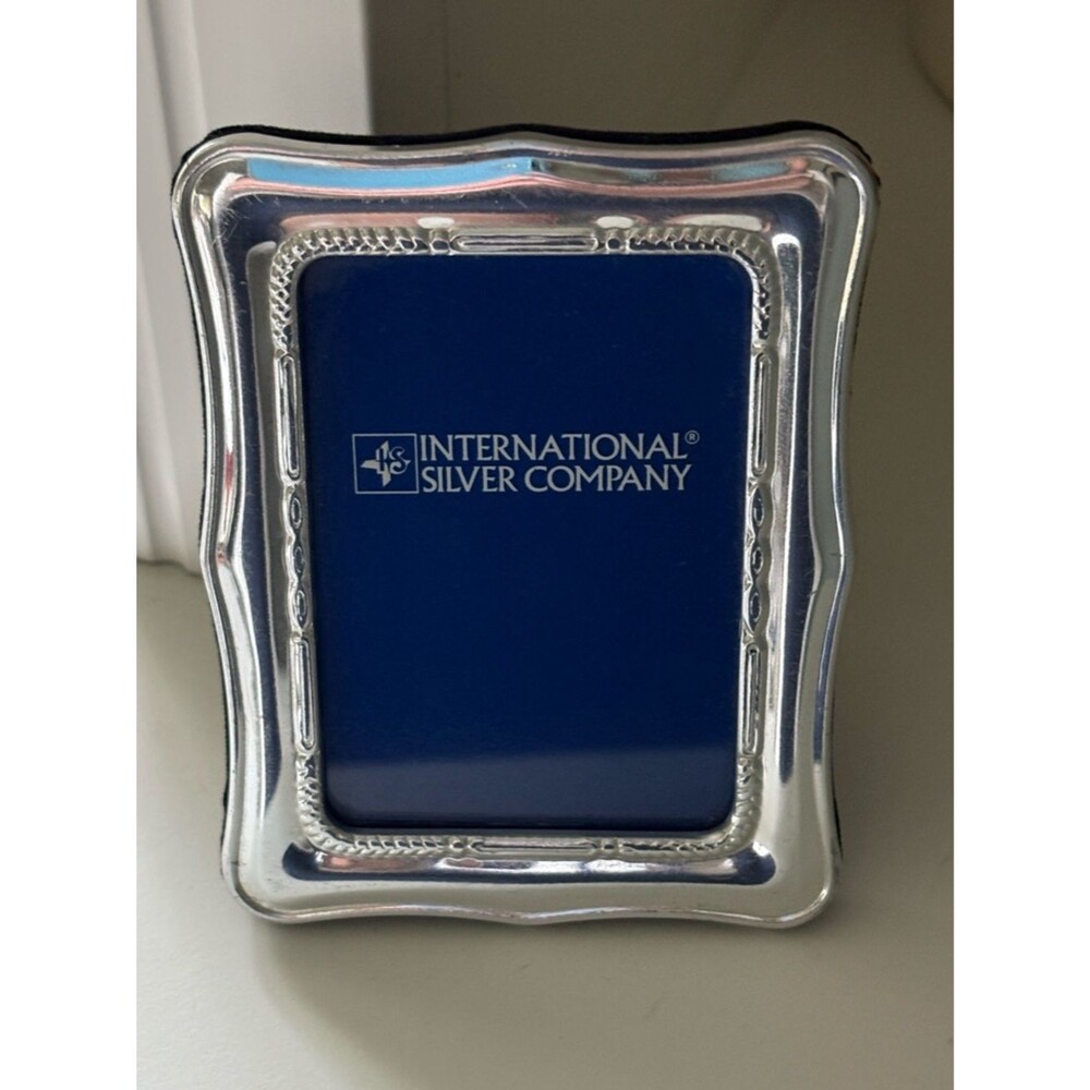 International Silver Small Picture Frame 3 x 2 Photo perfect for school picture